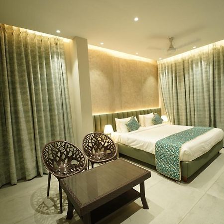Hotel Laksh Rāipur Extérieur photo