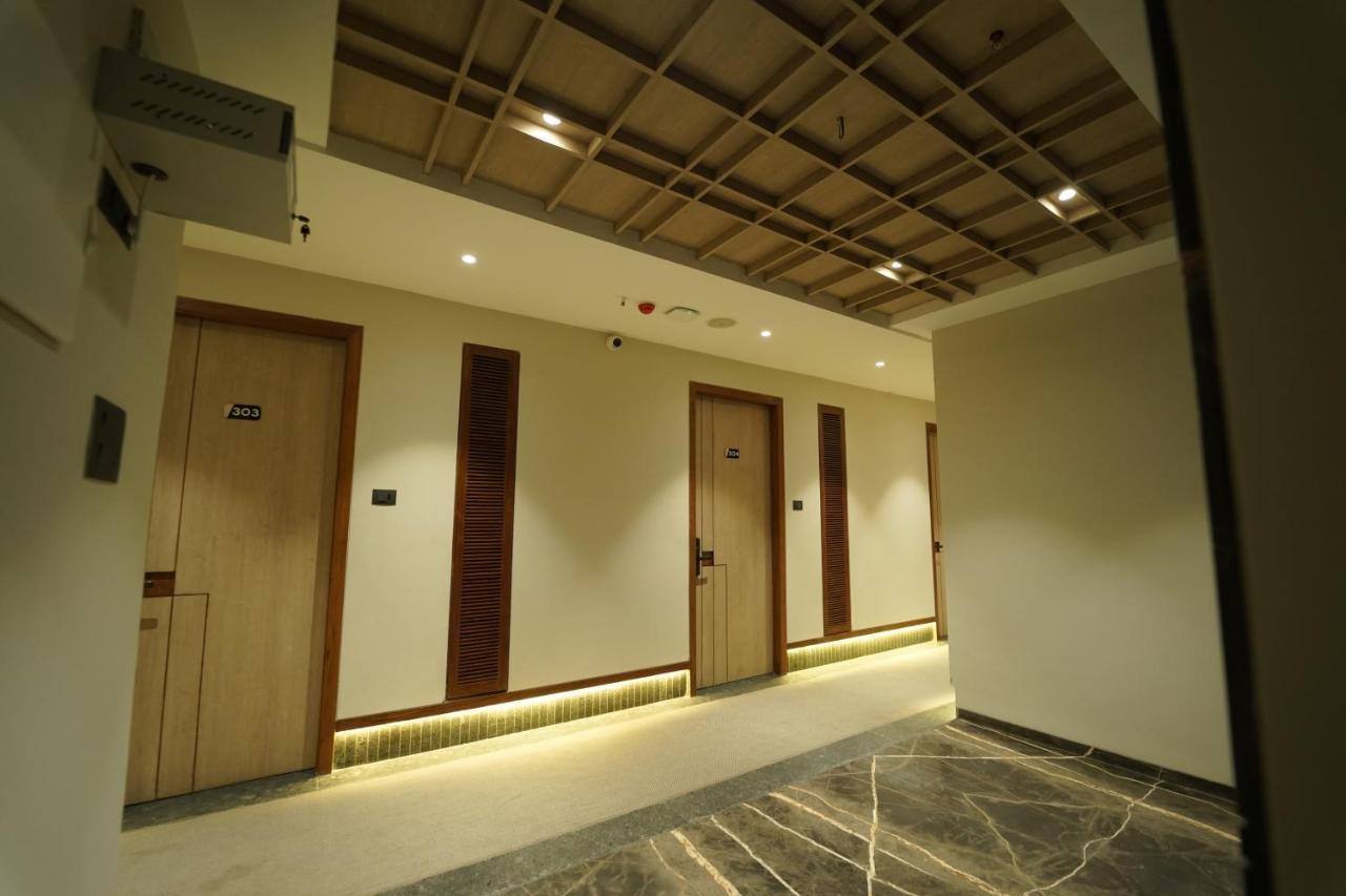 Hotel Laksh Rāipur Extérieur photo