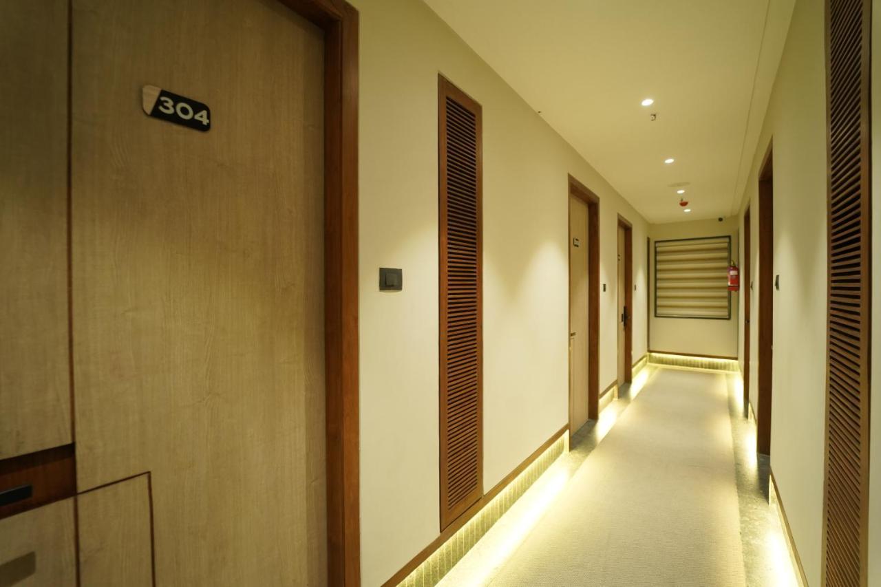 Hotel Laksh Rāipur Extérieur photo