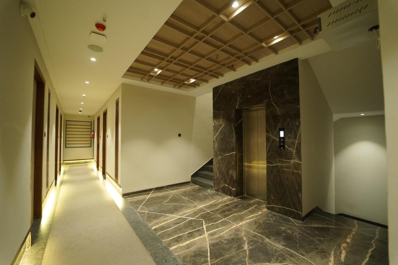 Hotel Laksh Rāipur Extérieur photo