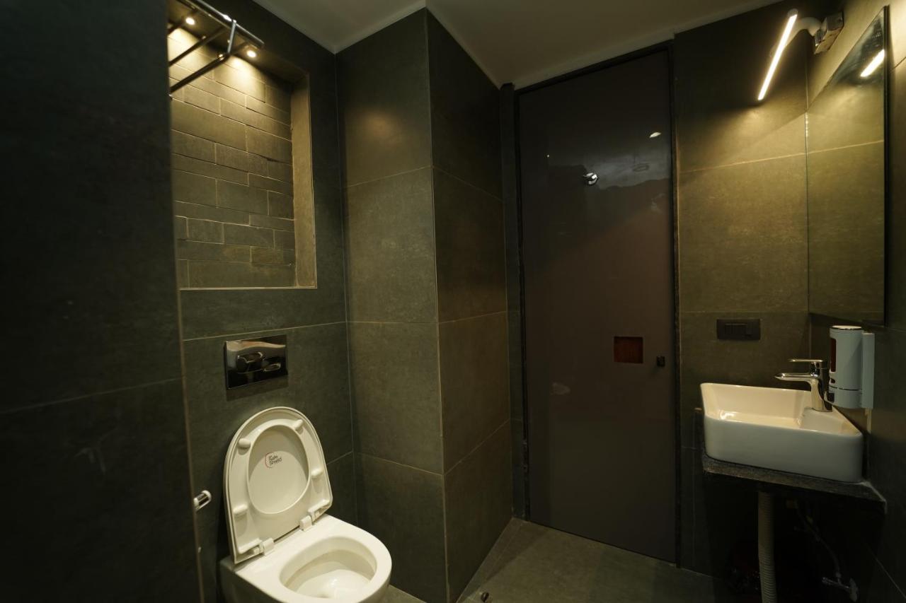 Hotel Laksh Rāipur Extérieur photo